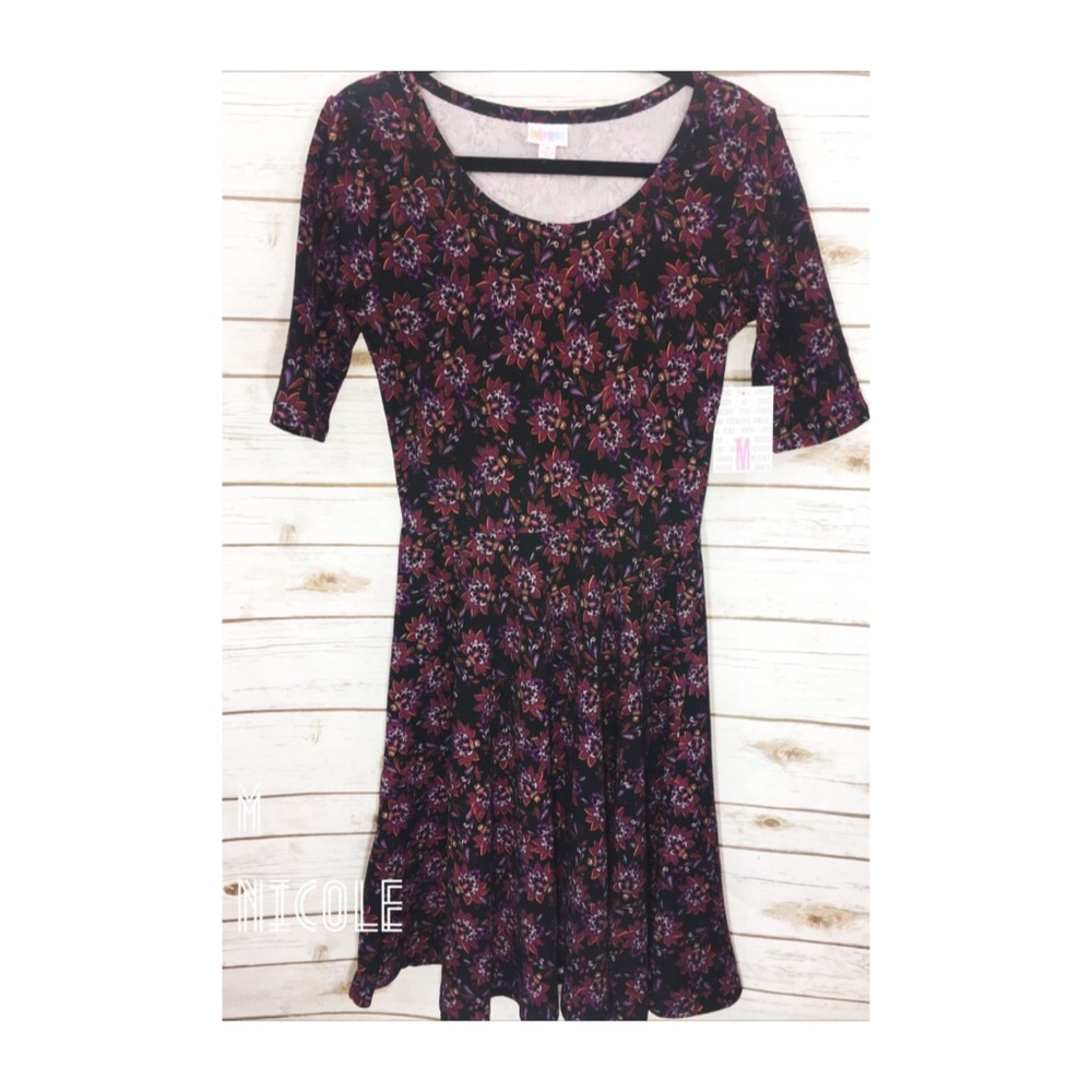Medium LuLaRoe Nicole